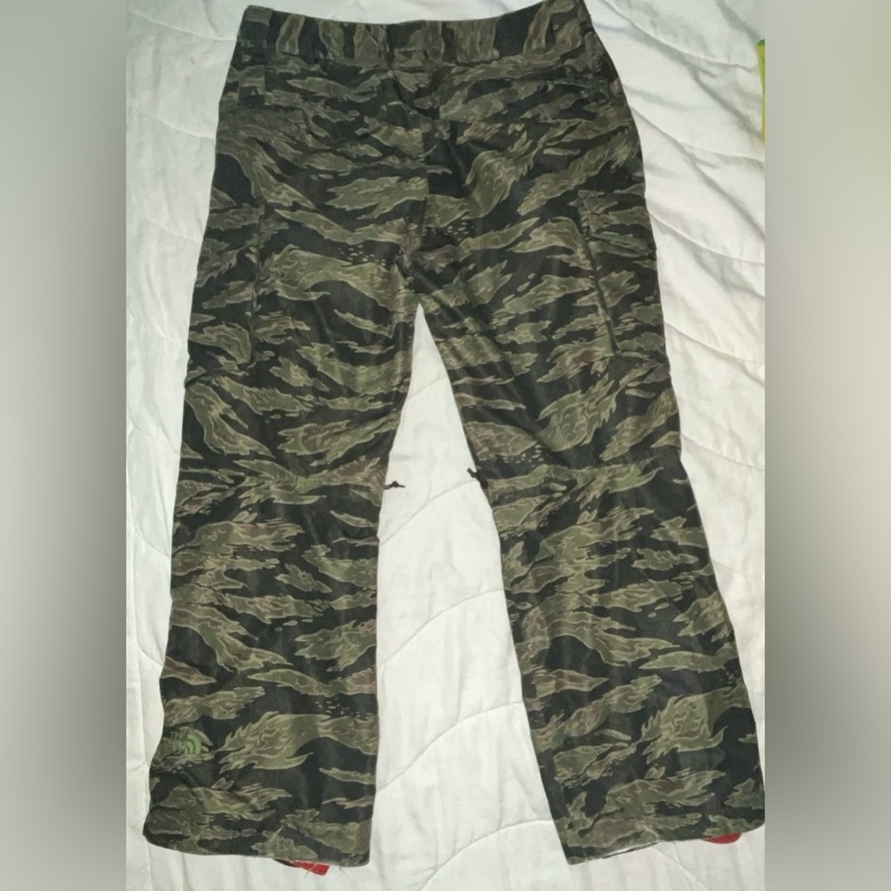 The North Face Men’s Winter Cargo Pants Size Medium